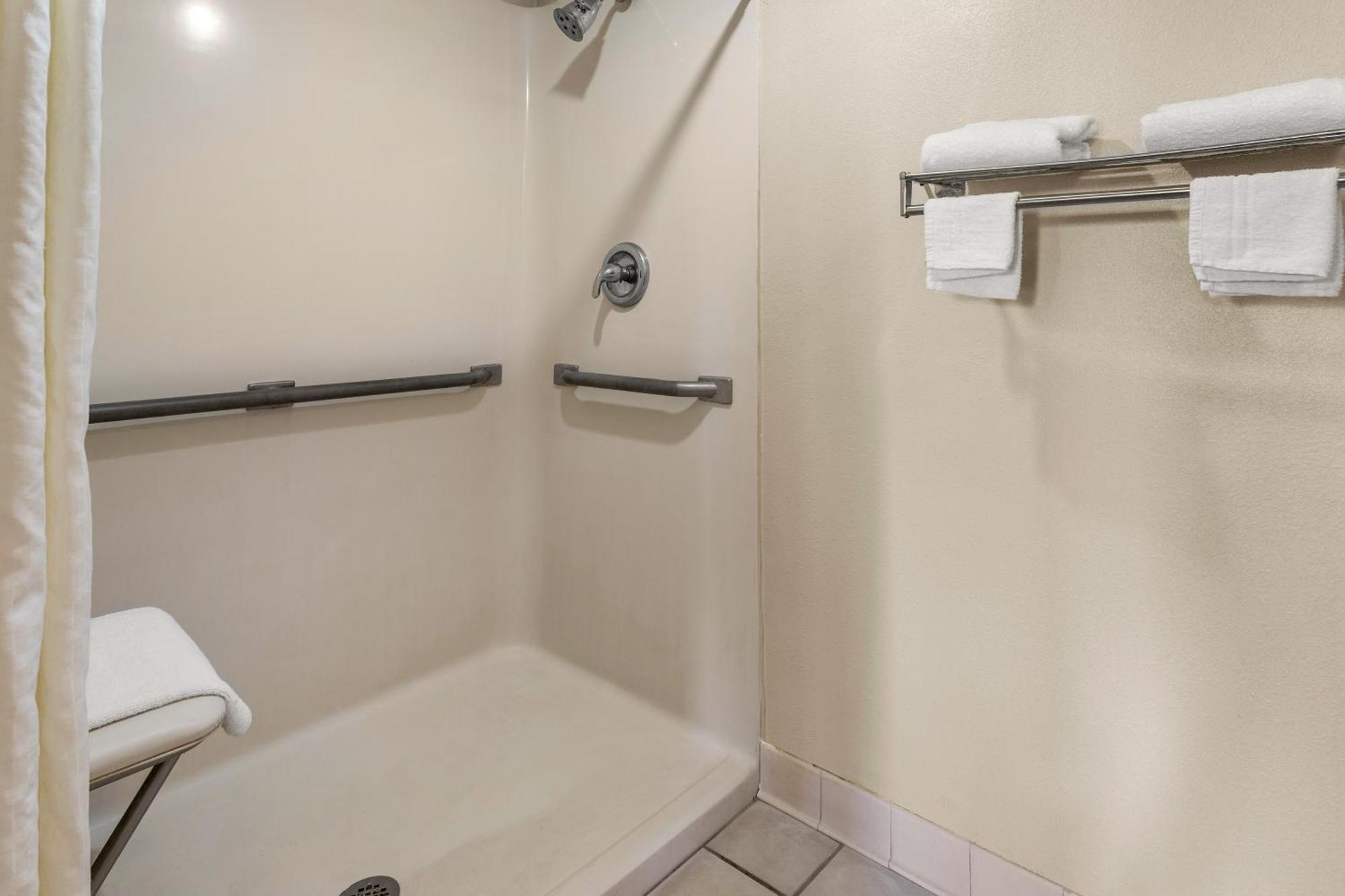 Americas Best Value Inn-Montezuma Eksteriør bilde