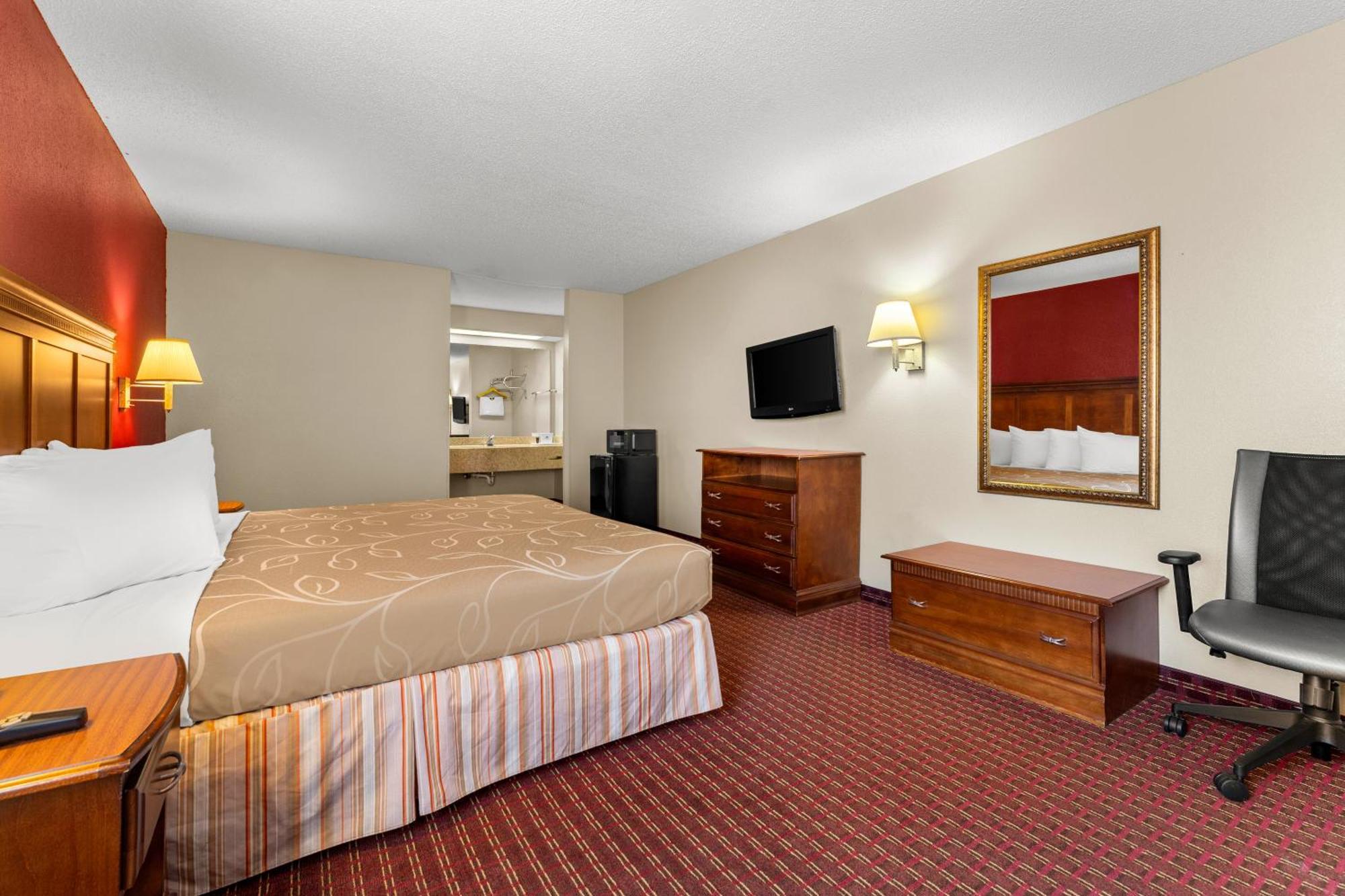 Americas Best Value Inn-Montezuma Eksteriør bilde