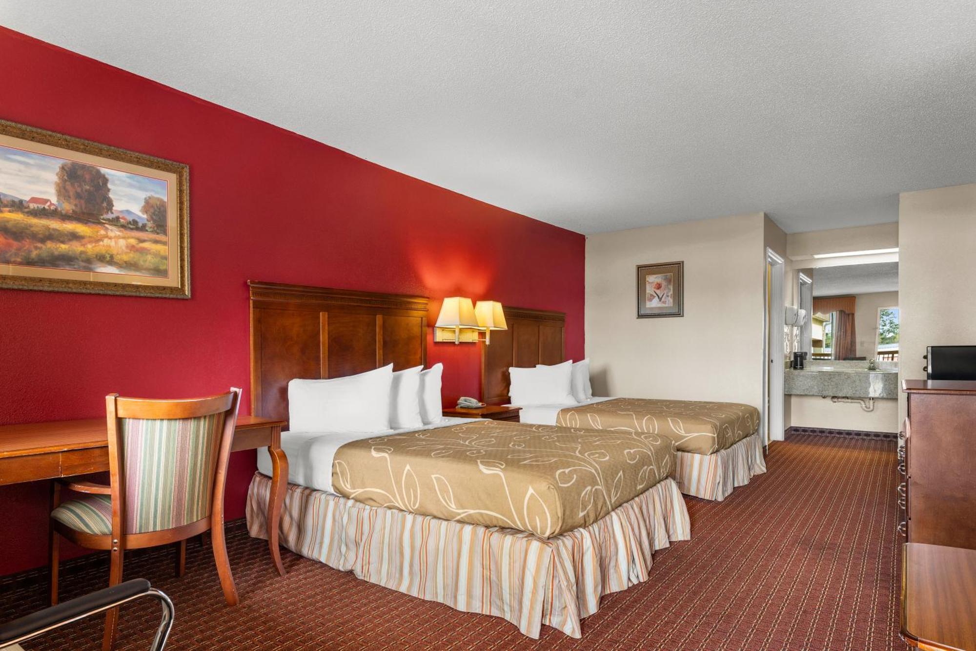 Americas Best Value Inn-Montezuma Eksteriør bilde