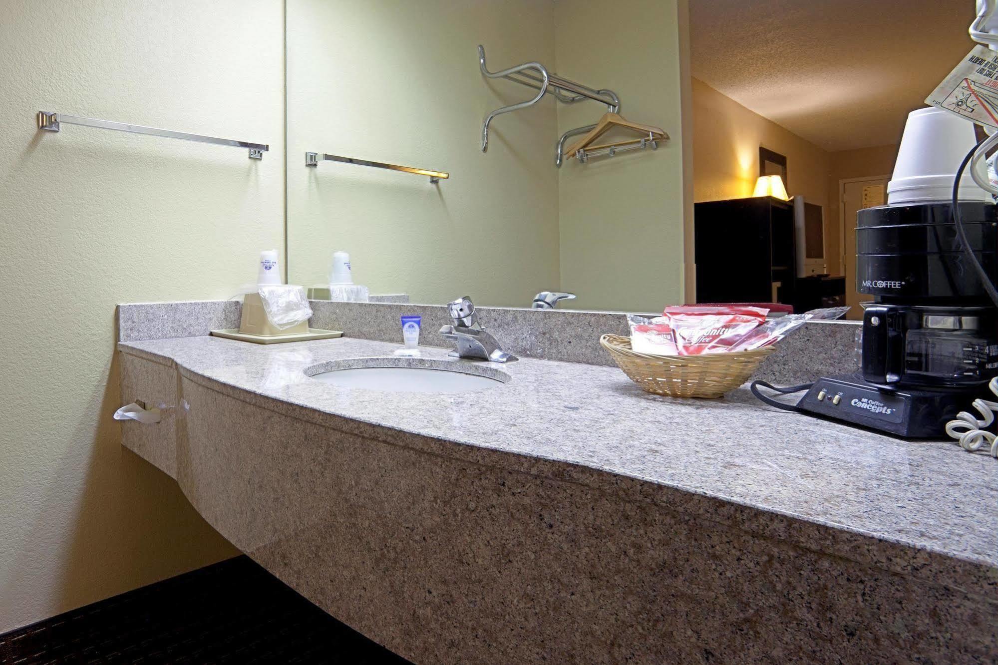 Americas Best Value Inn-Montezuma Rom bilde